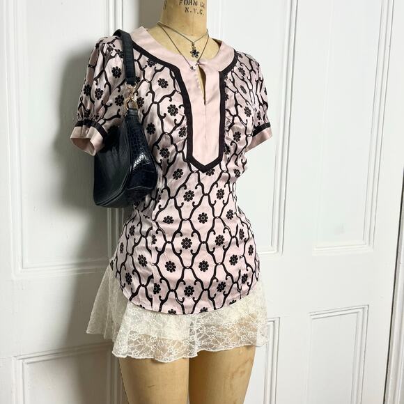 Bebe Vintage silk coquette short sleeve pink puffed top logo/floral print size M - Picture 1 of 7